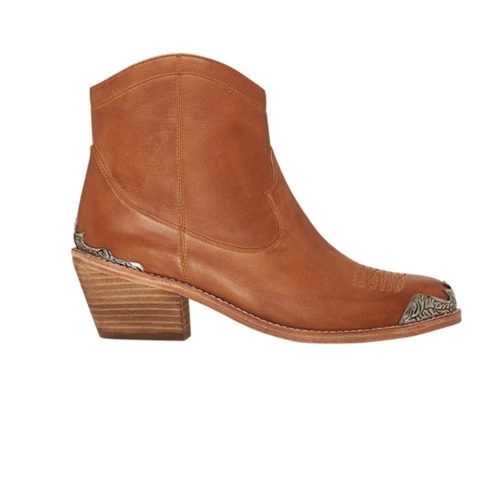 NIB Spell Desert Rose Ankle Boot